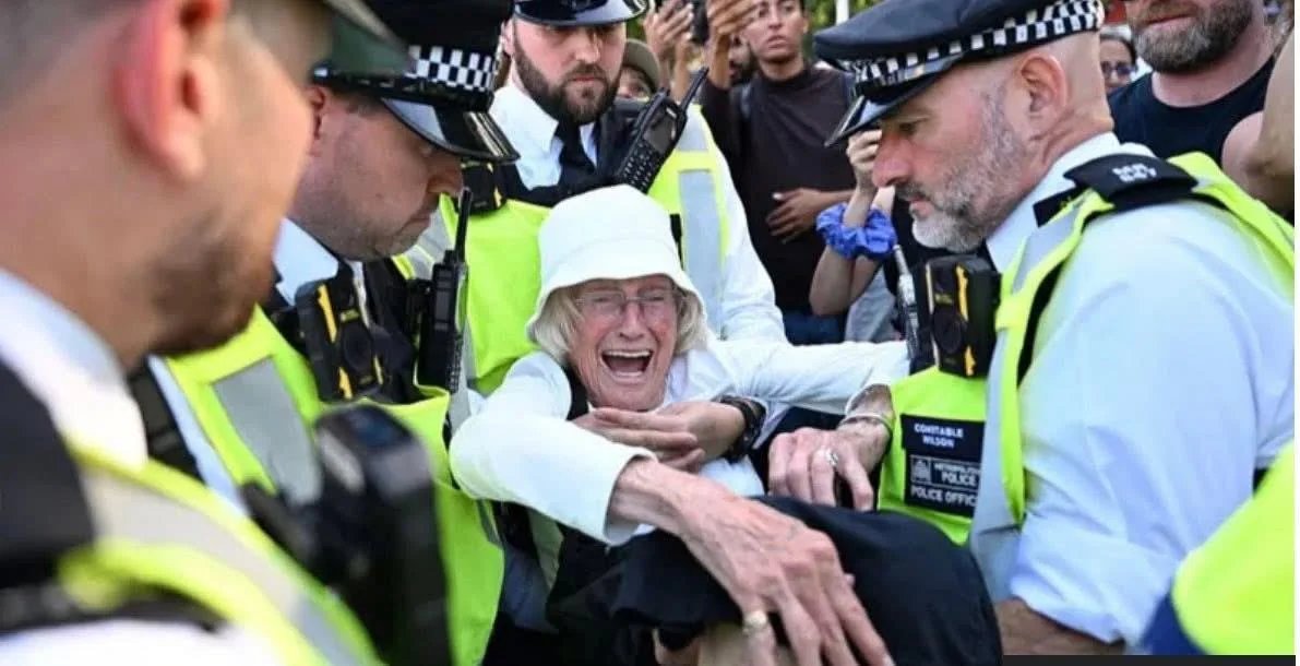 uk-police-arrest-granny-over-facebook-meme